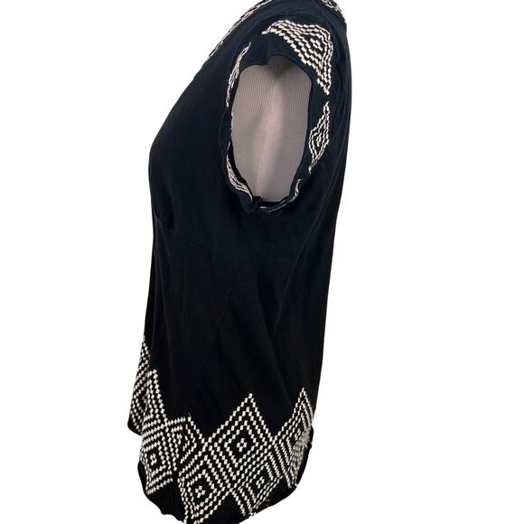 BCBGMaxazria Black & White Embroidered Tunic Top Size Large - Picture 5 of 6